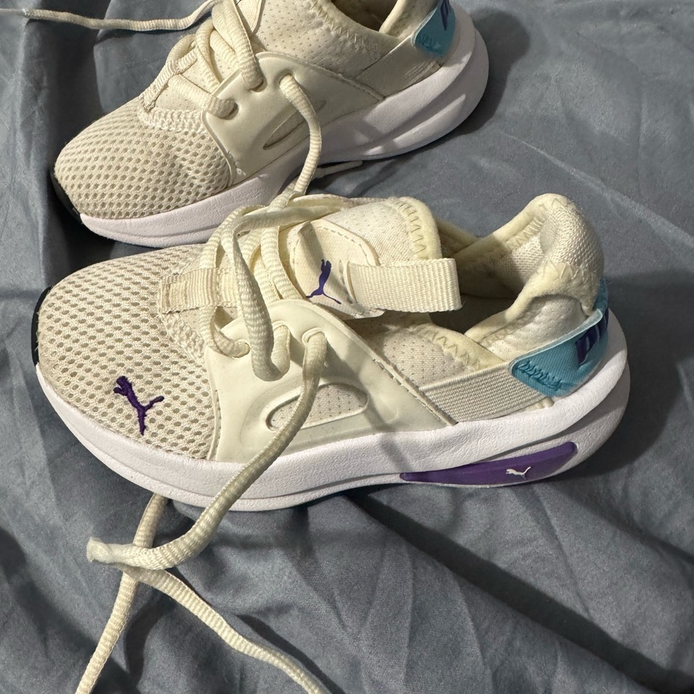 Toddler girls puma sneakers size 10